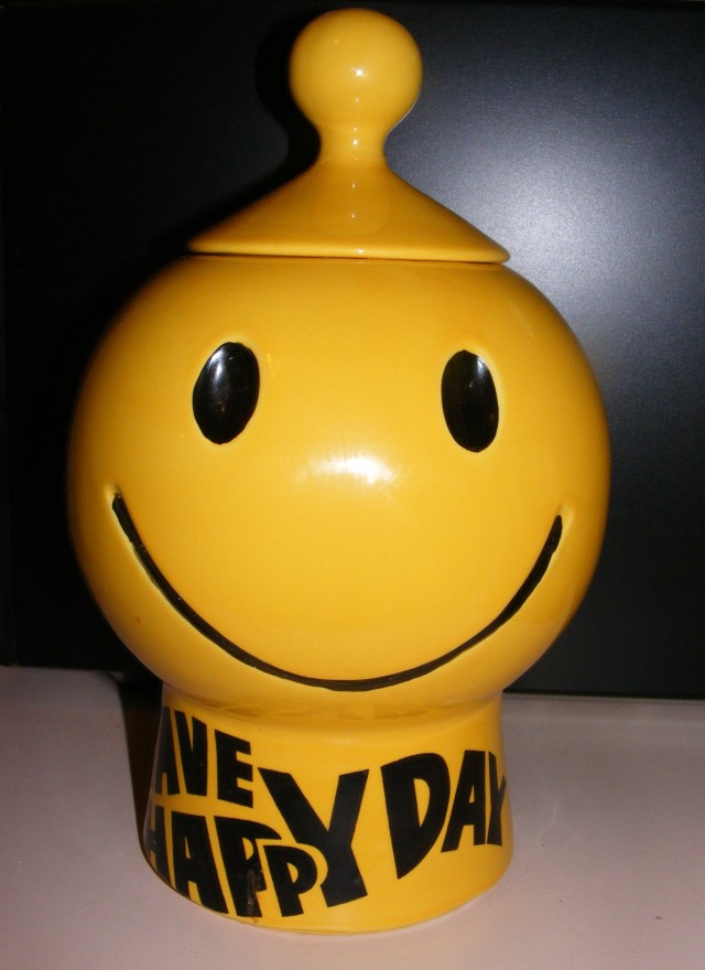 Smiley Face cookie jar